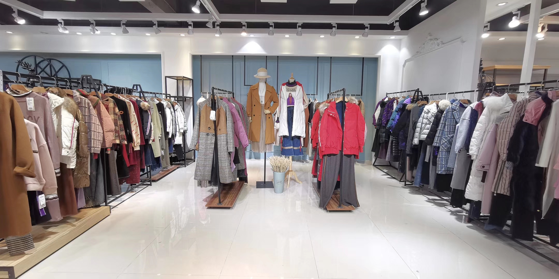 一次与服装店内行老板拿品牌折扣货源的经历